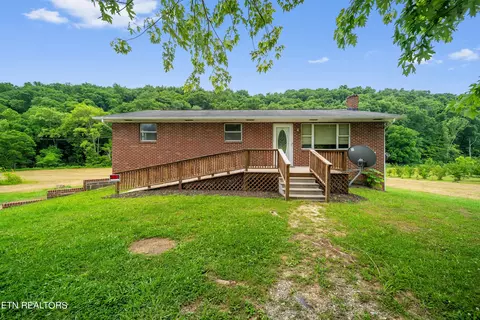 2597 Hinds Creek Rd, Heiskell, TN 37754