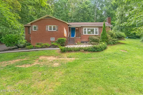 4718 W Sunset Dr, Knoxville, TN 37914