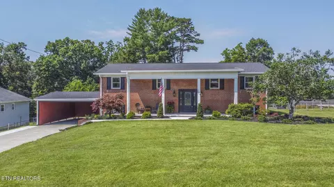 209 Summit Dr, Maryville, TN 37804