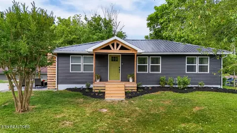 136 Massey Ln, Caryville, TN 37714