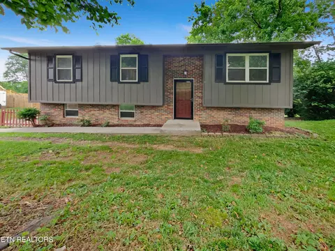 1928 Skyline Dr, Maryville, TN 37801