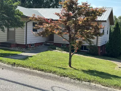 197 Outer Dr, Oak Ridge, TN 37830
