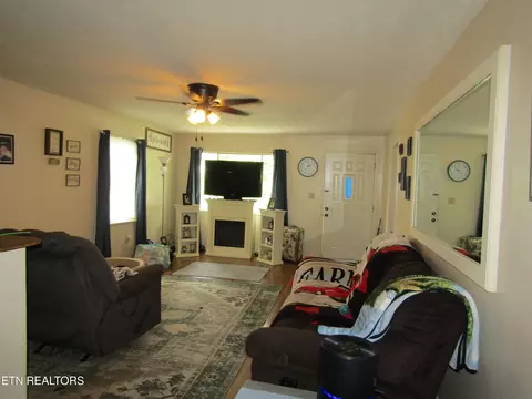 508 Wilderness Rd, Middlesboro, KY 40965 photo 6