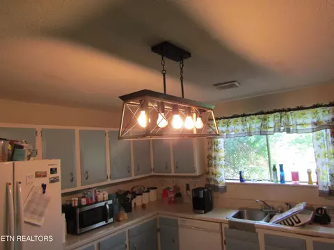 508 Wilderness Rd, Middlesboro, KY 40965 photo 8