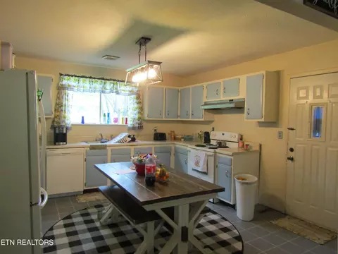 508 Wilderness Rd, Middlesboro, KY 40965 photo 7