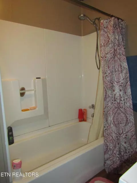 508 Wilderness Rd, Middlesboro, KY 40965 photo 14