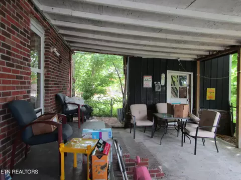 508 Wilderness Rd, Middlesboro, KY 40965 photo 4