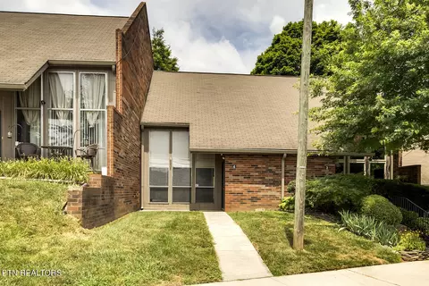 507 Canberra Dr #D4, Knoxville, TN 37923