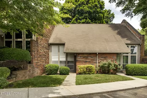 503 Canberra Dr #D2, Knoxville, TN 37923