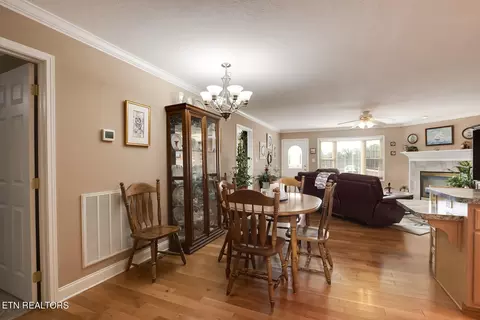 Dining - 5012 Fairgrounds Pl, Kingston, TN 37763 photo 1 of 5
