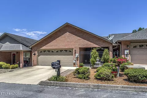 5012 Fairgrounds Pl, Kingston, TN 37763