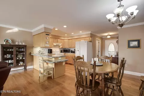 Dining - 5012 Fairgrounds Pl, Kingston, TN 37763 photo 2 of 5