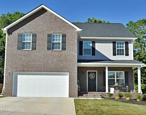 7640 Honey Oaks Rd, Corryton, TN 37721
