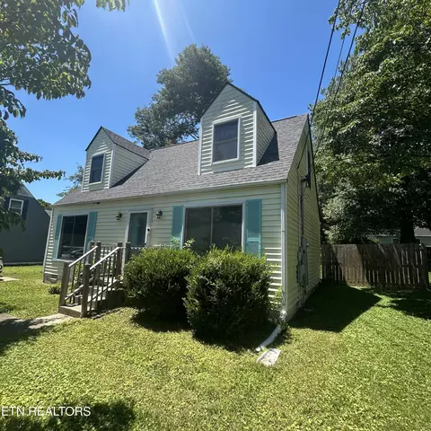 1829 Longcress Dr, Knoxville, TN 37918