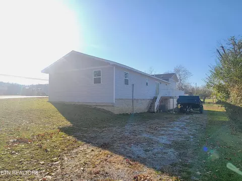 Exterior - 518 W W 3rd Ave, Oneida, TN 37841 photo 2 of 2