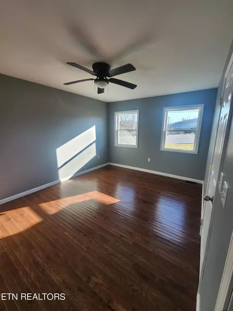 Bedroom - 518 W W 3rd Ave, Oneida, TN 37841 photo 1 of 4