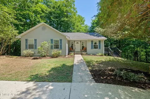175 Black Oak Ln, Byrdstown, TN 38549