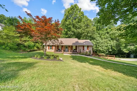 714 Oak View Ct, Seymour, TN 37865