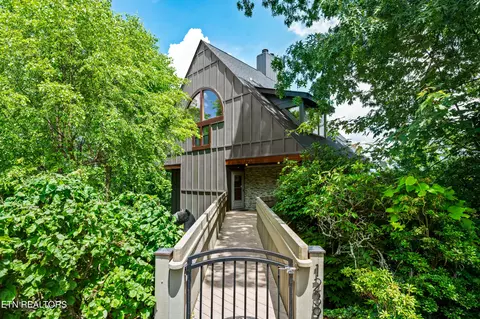 1239 Ski View Dr, Gatlinburg, TN 37738