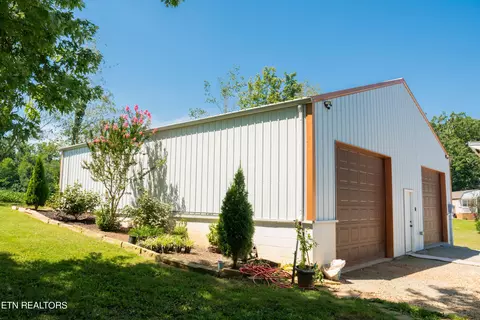 6049 Commodore Cir, Baxter, TN 38544 photo 3