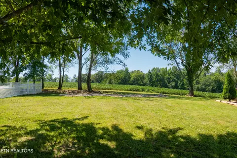 6049 Commodore Cir, Baxter, TN 38544 photo 25