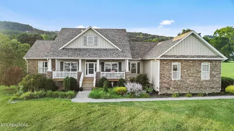 1109 Legacy Bay Dr, Mooresburg, TN 37811