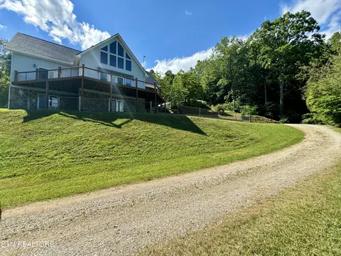 410 Turkey Cove Ln, La Follette, TN 37766