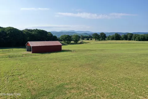 Fairview Rd, Tellico Plains, TN 37385
