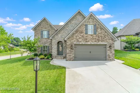 8342 English Hill Ln, Knoxville, TN 37923