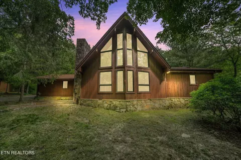 55 Burks Pl, Monterey, TN 38574