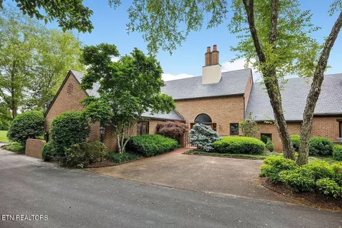 2231 Lake Ln, Knoxville, TN 37919