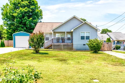 210 Sandy Cir, La Follette, TN 37766
