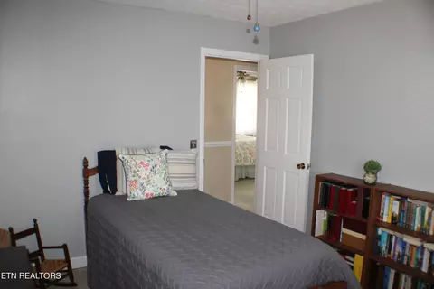 Bedroom - 113 Grant St, Harrogate, TN 37752 photo 3 of 6