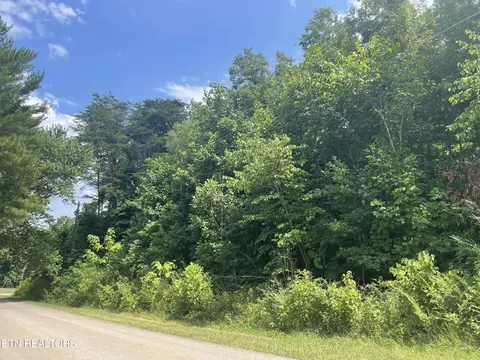 304 Skyline Drive, Harriman, TN 37748