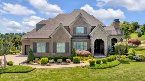 12532 Bridgemore Blvd, Farragut, TN 37934