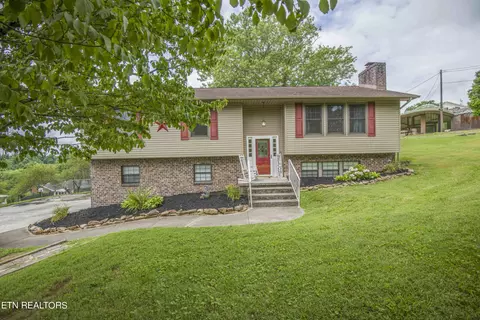 1503 Hidden Hills Dr, Clinton, TN 37716