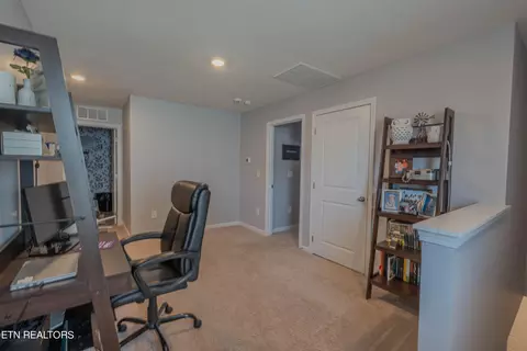 Entry Way - 216 Belle Ct, Talbott, TN 37877 photo 2 of 4