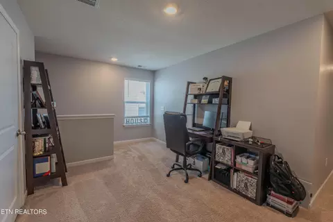 Entry Way - 216 Belle Ct, Talbott, TN 37877 photo 3 of 4