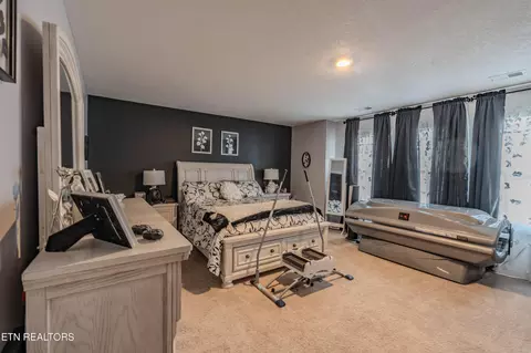 Bedroom - 216 Belle Ct, Talbott, TN 37877 photo 3 of 10