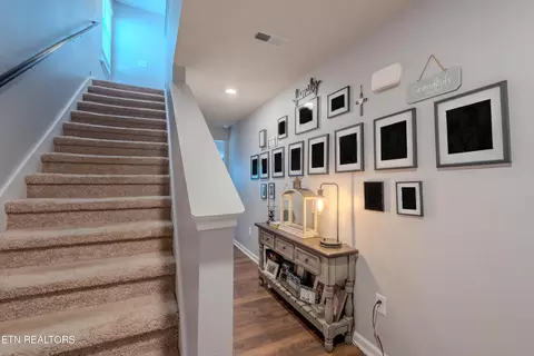 Entry Way - 216 Belle Ct, Talbott, TN 37877 photo 1 of 4