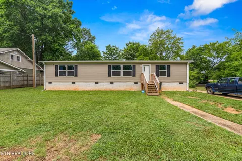 312 Scott St, Athens, TN 37303