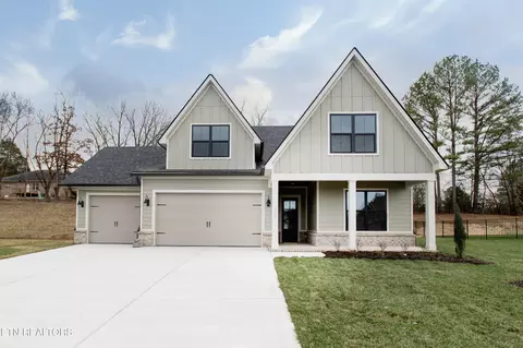 257 Clover Cir, Lenoir City, TN 37772