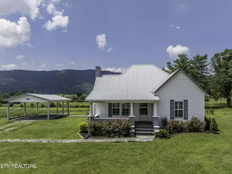 693 Old Middlesboro Hwy, La Follette, TN 37766