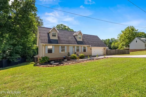 334 N Washington Ave, Etowah, TN 37331
