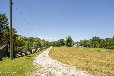 4919 Crippen Rd, Knoxville, TN 37918