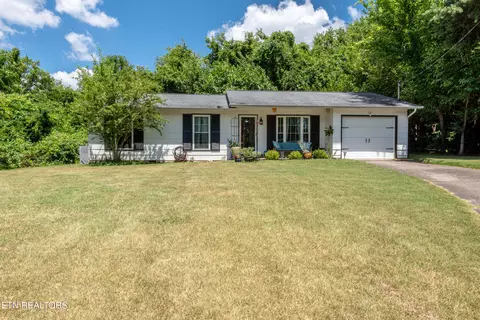 7709 Queensbury Dr, Knoxville, TN 37919