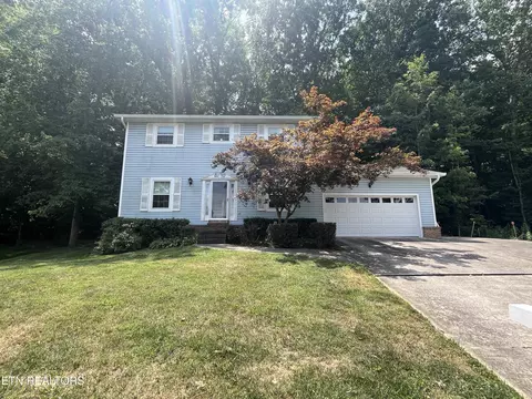 104 Harper Ln, Oak Ridge, TN 37830