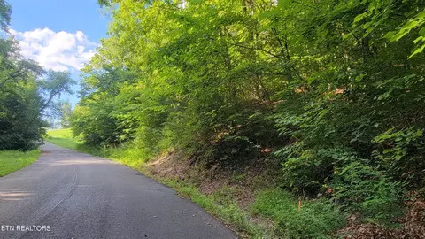 Lakeshore Dr Way, Newport, TN 37821