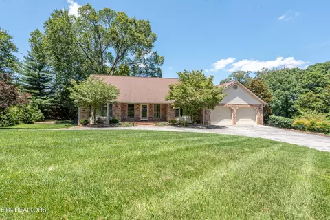 1905 Whitehall St, Maryville, TN 37803