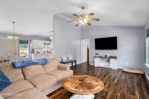 1781 Hickory Valley Rd, Sparta, TN 38583